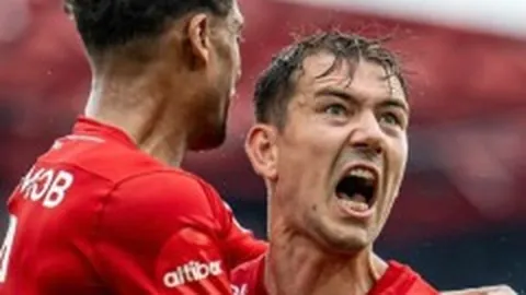 王心迪阿勒泰自由式滑雪赛夺冠，徐梦桃摘得银牌