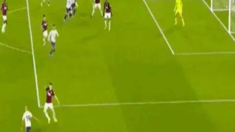 C罗缺席，亚冠三战全捷，连胜纪录延续！实力不减反增？揭秘C罗缺阵下的惊人表现！